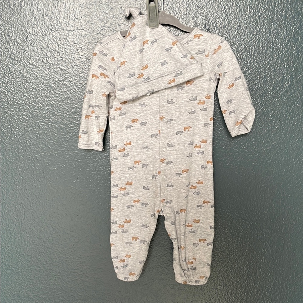 $4💕 CHILD OF MINE BY CARTER'S Baby Romper with Hat